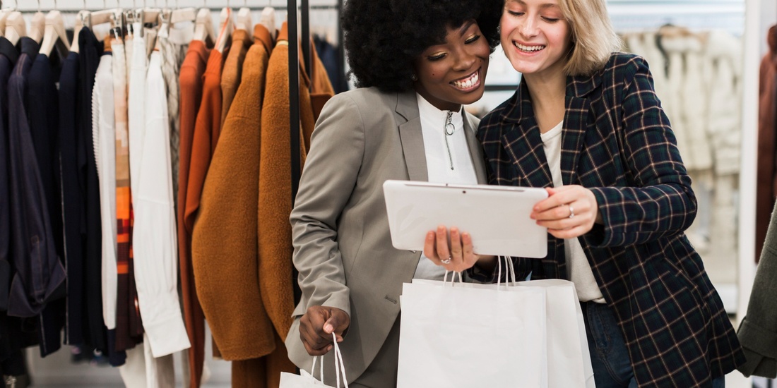 10 Frases e 10 Slogans para Comércio de Roupas Femininas